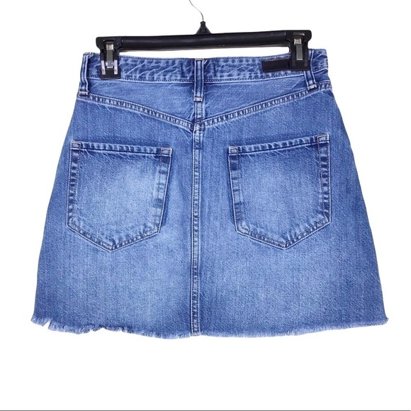 Abercrombie Fitch Blue Distressed Cut Off Raw Hem Jean Skirt Size 26 - Picture 4 of 9